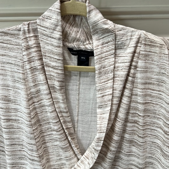 Top M/L - Picture 3 of 4